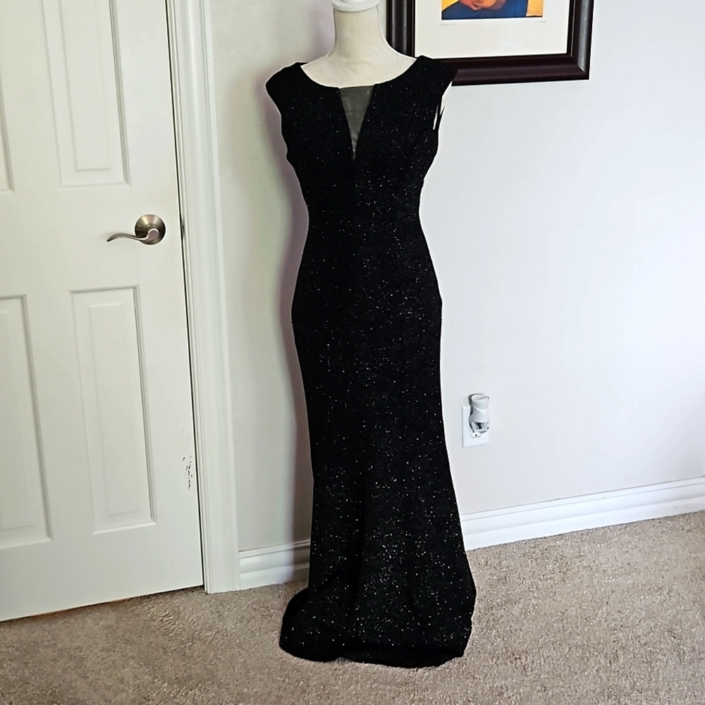 Eliza J Maxi Dress, perfect for wedding guest or gala dinning.